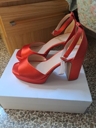 Sandalias de fiesta rojas