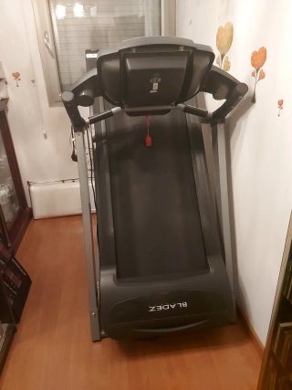 Cinta de correr BLADEZ TR202i