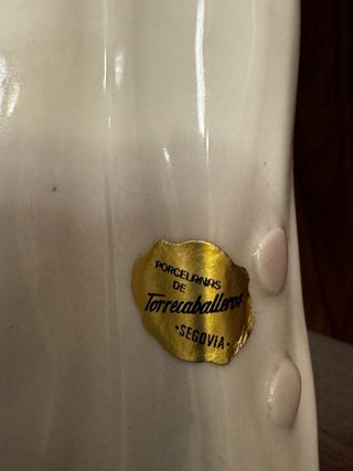 Figura estilo Lladro de torrecaballeros segovia
