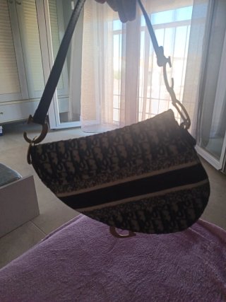 Bolso Christian Dior Saddle Negro y Dorado
