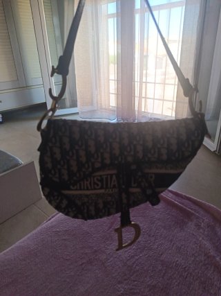 Bolso Christian Dior Saddle Negro y Dorado