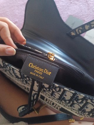 Bolso Christian Dior Saddle Negro y Dorado
