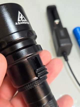 Linterna de AZARSHOP 1000lm nueva