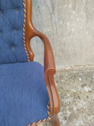 Silla estilo Isabelina Tapizada Azul y Madera