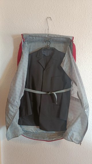 Bolso Portatrajes Adolfo Domínguez Rojo
