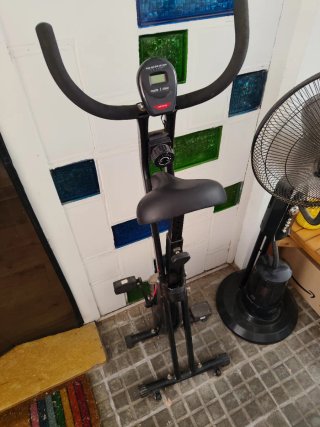 Bicicleta Estática Negra