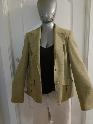 Traje de chaqueta y pantalón verde