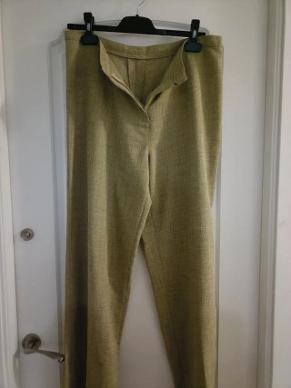 Traje de chaqueta y pantalón verde