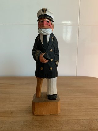 Figura Capitán Madera con Muleta