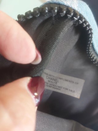 Pochette Chanel CC Denim  linea beauty  gif vip