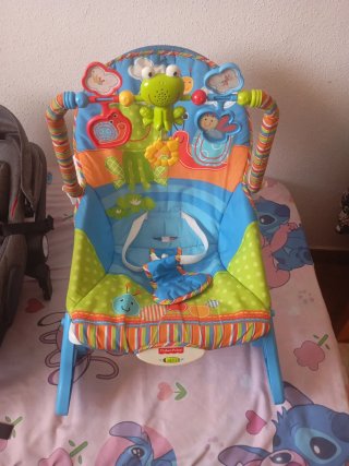 Silla de bebé Fisher-Price con sonajeros