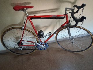 Bicicleta de carretera roja