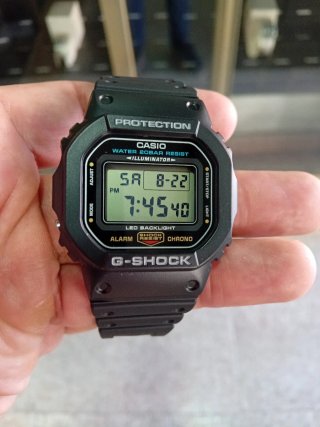 CASIO G-SHOCK DW-5600UE-1ER/ oferta flash