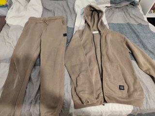 Conjunto chándal beige niño 13-14 años