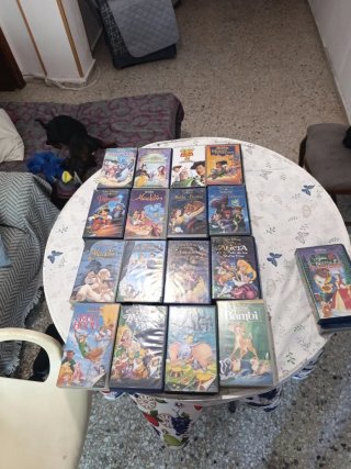 Lote 72 Cintas VHS Disney Clásicos y más