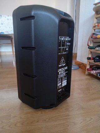 Altavoz Behringer EUROLIVE B112D