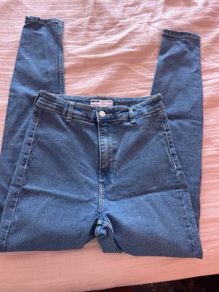 Pantalón vaquero Bershka azul