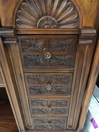 Mueble Antiguo Madera Maciza Tallada