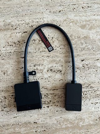 Soporte TV Samsung TQ77S95C + Cable One Connect
