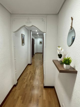 Habitación en piso compartido en Logroño.