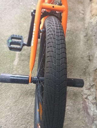 Bicicleta BMX Naranja