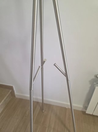 Perchero de pie. Ikea Ekrar