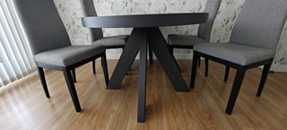 Mesa comedor redonda y 4 sillas