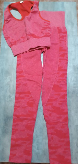 Conjuntos deportivos mujer gris,rojo y negro