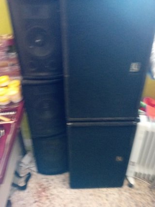 Altavoces negros