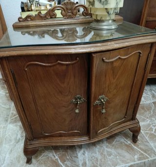 Dormitorio Clásico de Madera Maciza