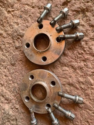 Separadores 4x100 con tornillos