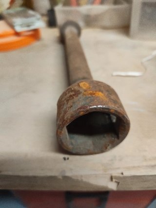 Llave de tubo grande para rueda de camión