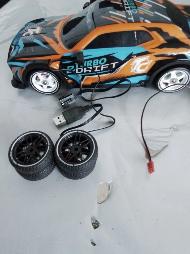 Coche RC Drift JONRRYIN 1:14