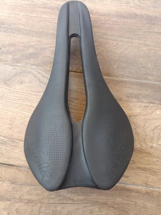 Sillín Selle Italia Negro boost 145