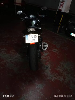 Kawasaki Z750 Negra y Verde