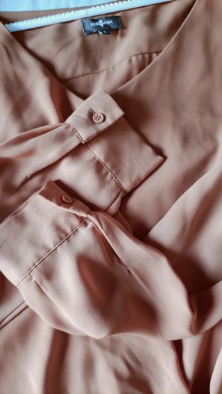Camisa manga larga dorada SURKANA
