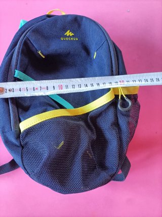 Mochila infantil Quechua azul y verde