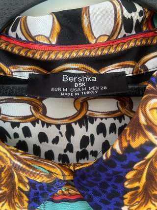 Blusa Bershka oversize estampada