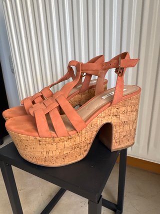 Sandalias cuña alta naranja