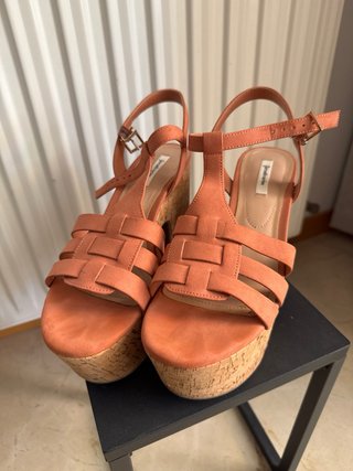 Sandalias cuña alta naranja