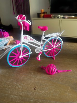 Bicicleta Barbie con Casco y sillín para bebé