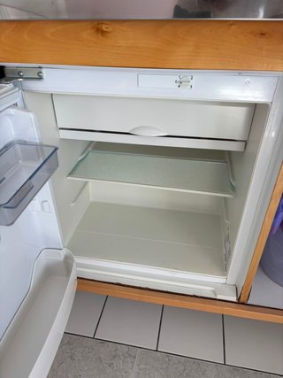 Cocina armario completa: nevera, vitro y lavabo