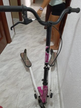 Patineta de 3 ruedas rosa
