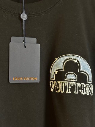 Camiseta Louis Vuitton Negra