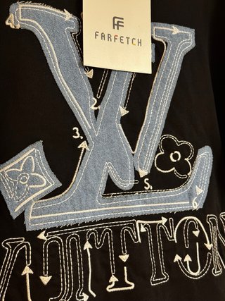 Camiseta Louis Vuitton Negra