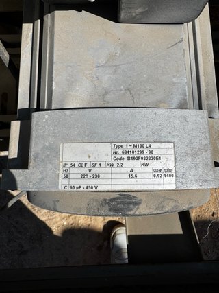Hormigonera Umacon 300L Motor nuevo
