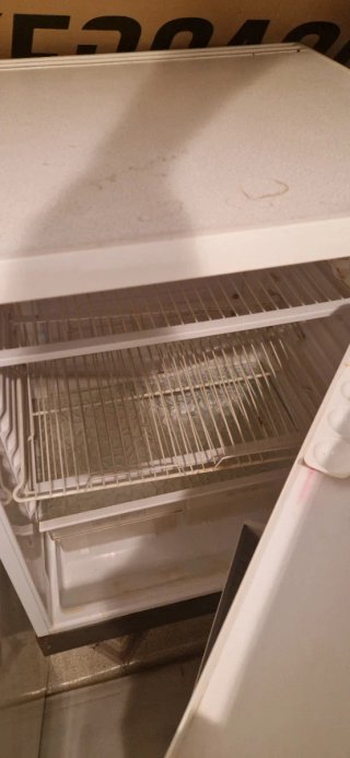 Frigorífico con rejilla trasera