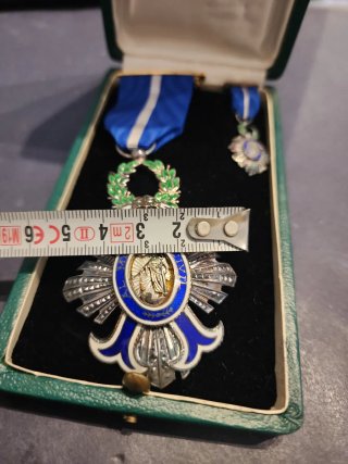 Medalla Militar al Mérito Antigua