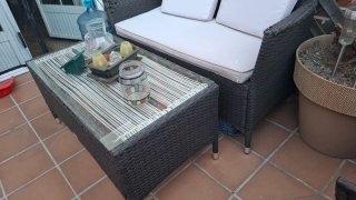 Sofá de jardín ratán  sillas y mesa