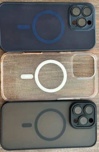 iPhone 16 Pro Max con golpe. Cristal trasero roto